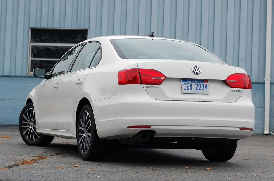  Volkswagen Jetta 2011 года  (фото 34 из 139)